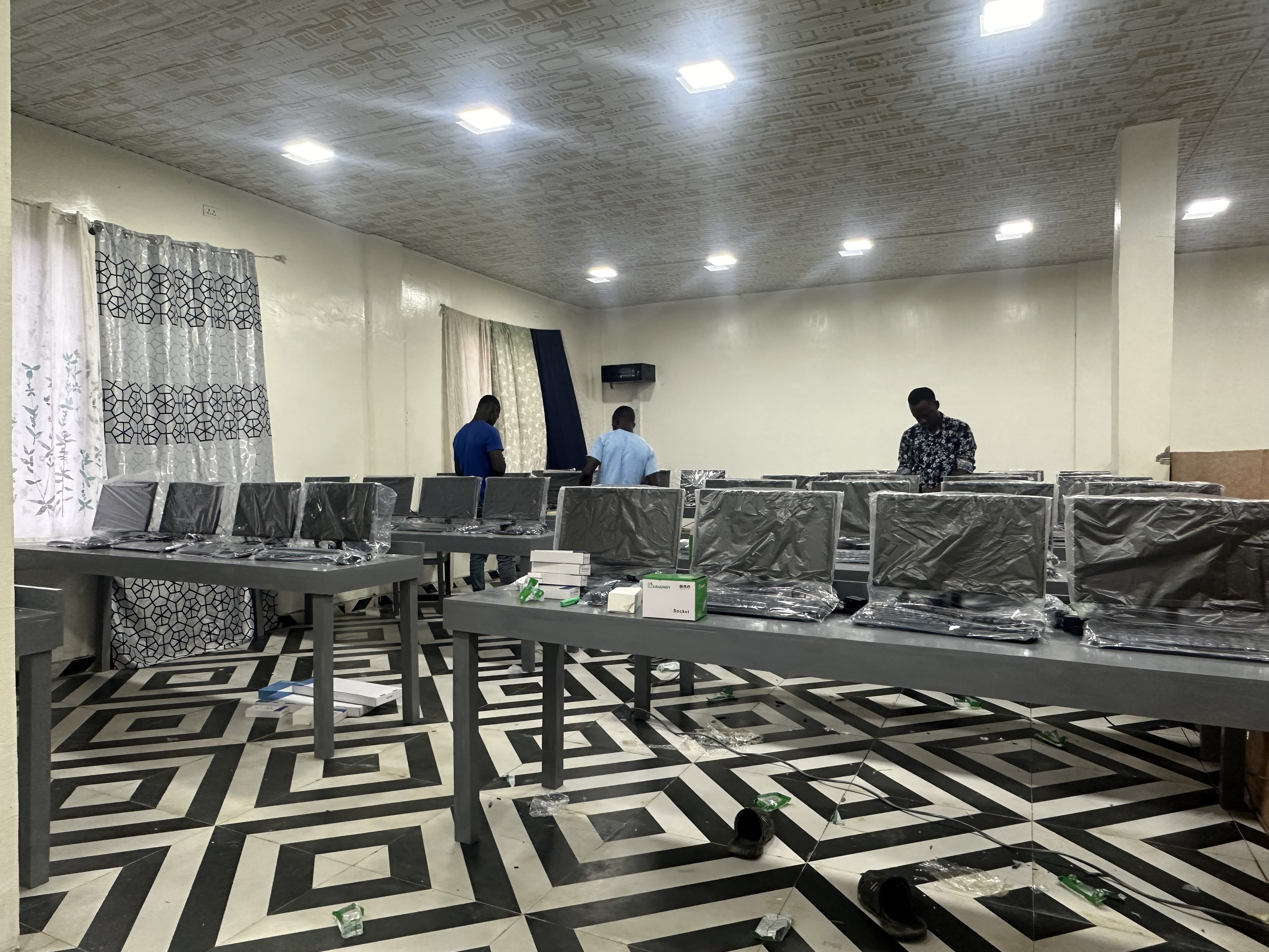 Students' smart computer lab at I-UNIK, powered by solar and Starlink WiFi